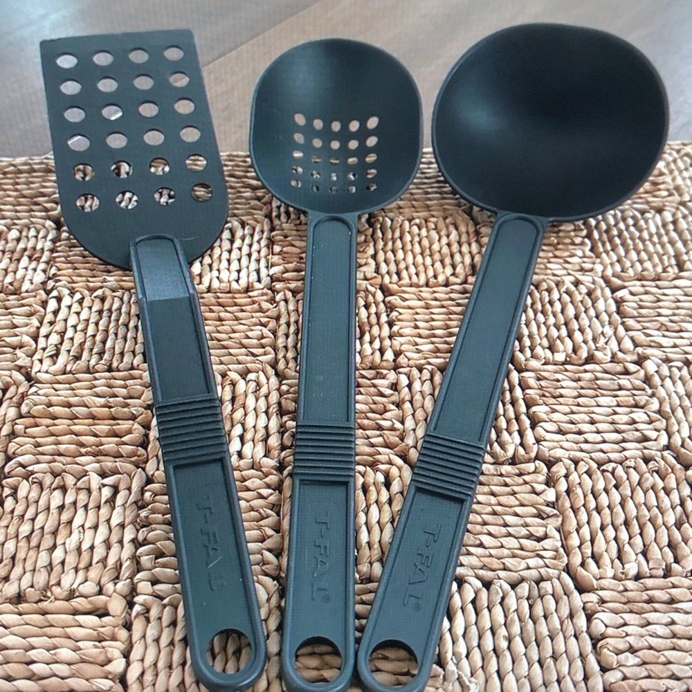 3-Piece Black Kitchen Utensil Set - Nylon Slotted Spoon, Ladle, Spatula